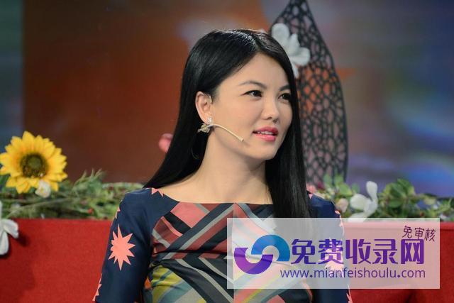 李湘带14岁女儿王诗龄拍杂志大片